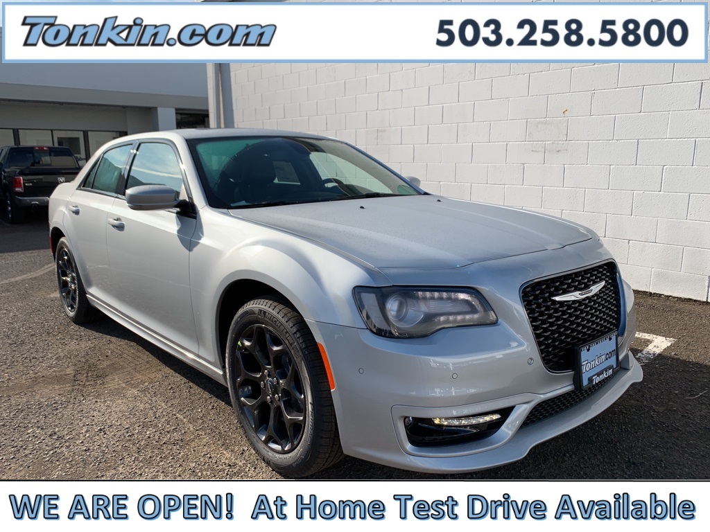 AM Front Bumper For Chrysler 300 SEDAN