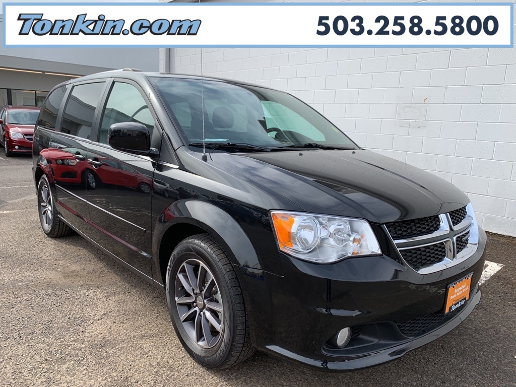 Certified Pre Owned 2017 Dodge Grand Caravan Sxt 4d Penger Van In Certified Pre Owned 2017 Dodge Grand Caravan Sxt