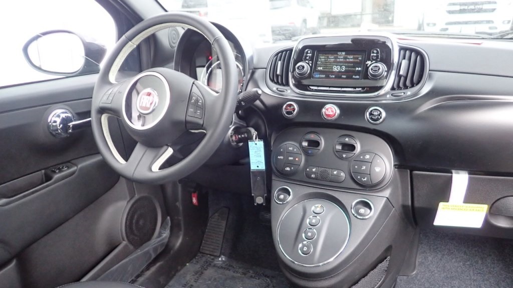 New 2018 Fiat 500e Battery Electric Hatchback In Milwaukie D2218047 New 2018 Fiat 500e Battery Electric