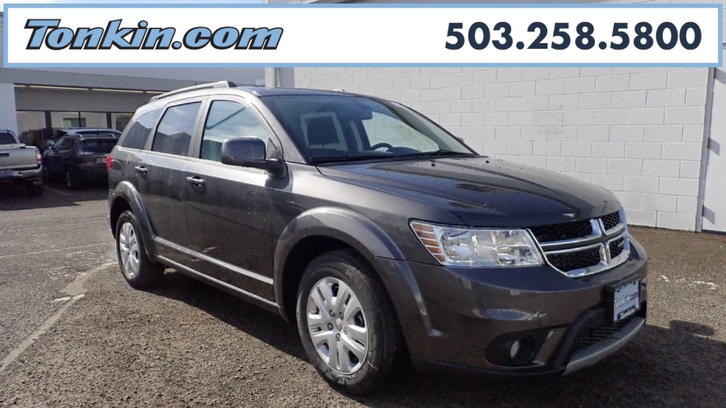 New 2019 DODGE Journey SE